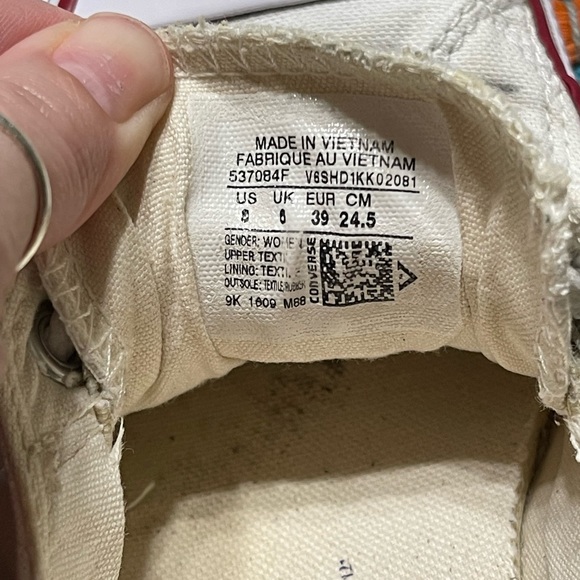 **SOLD** Converse shoreline 2 pairs - Picture 5 of 7